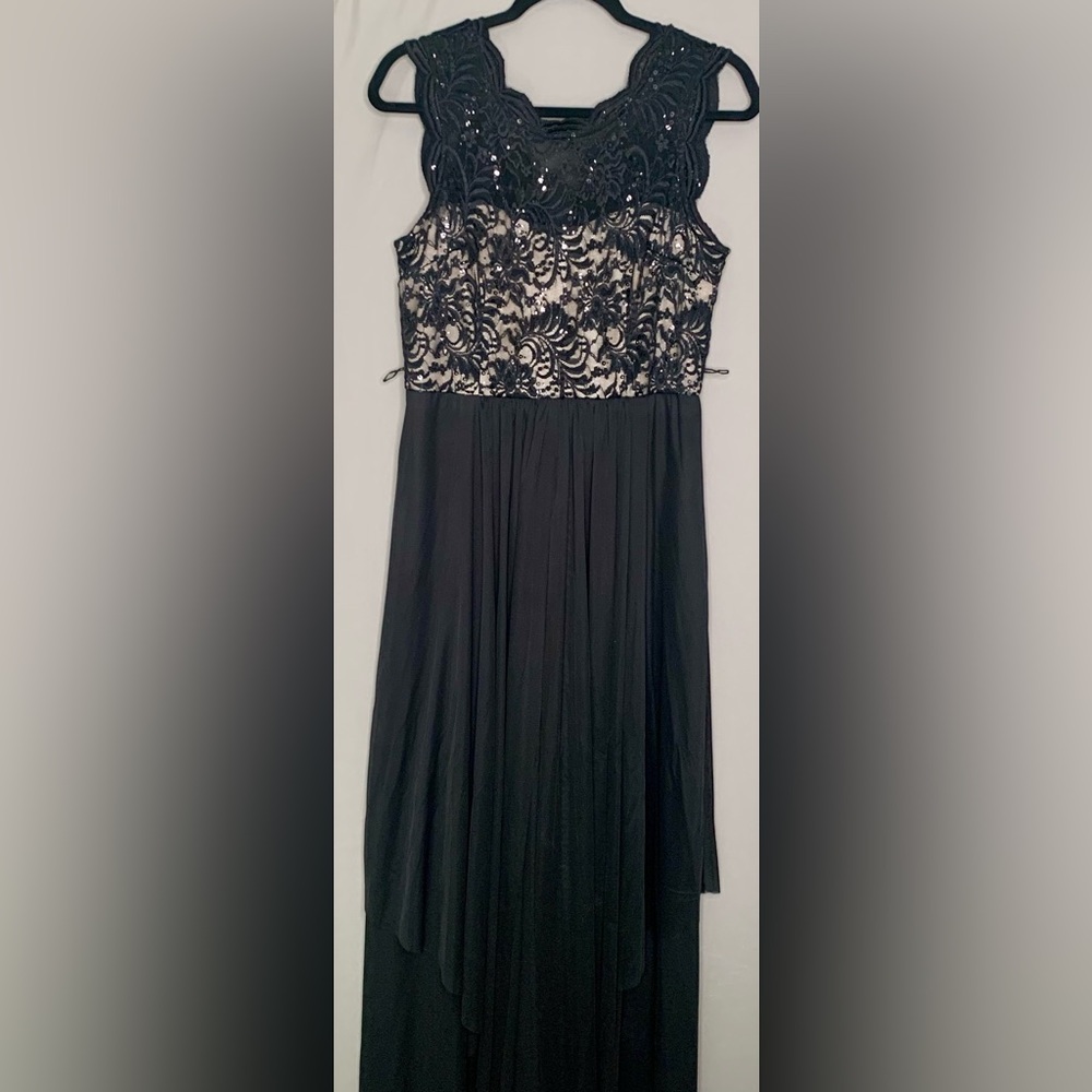 R&M RICHARDS Woman Long Black Sequin Lace Dress Gown Size 10 Beige Underlining